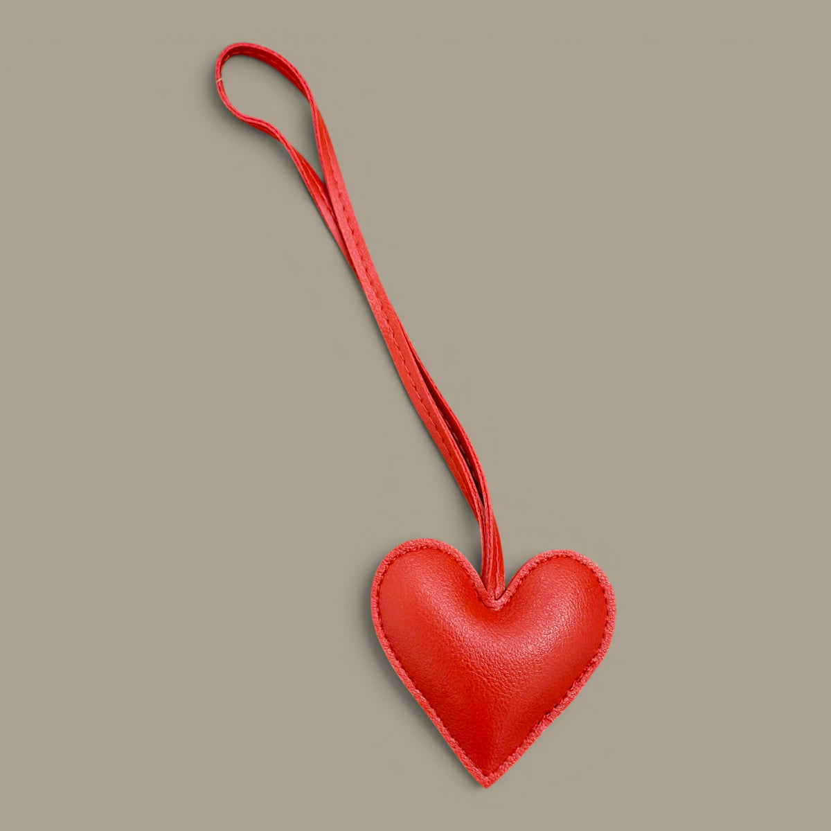 KIU Cute Heart Bag Charm