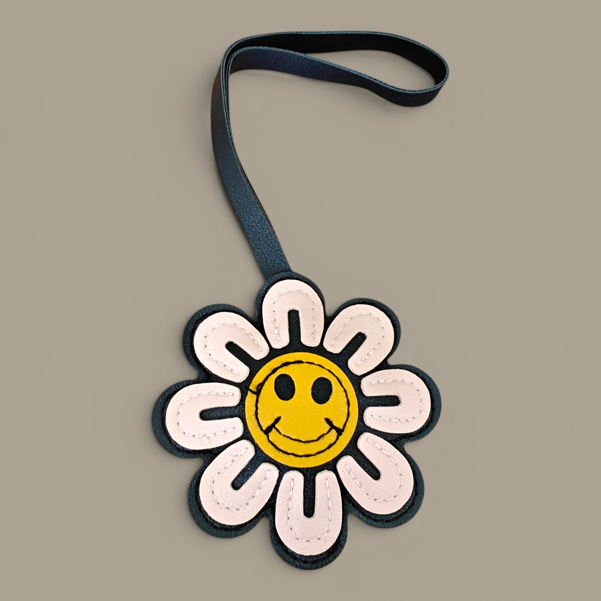 KIU Happy Flower Bag Charm