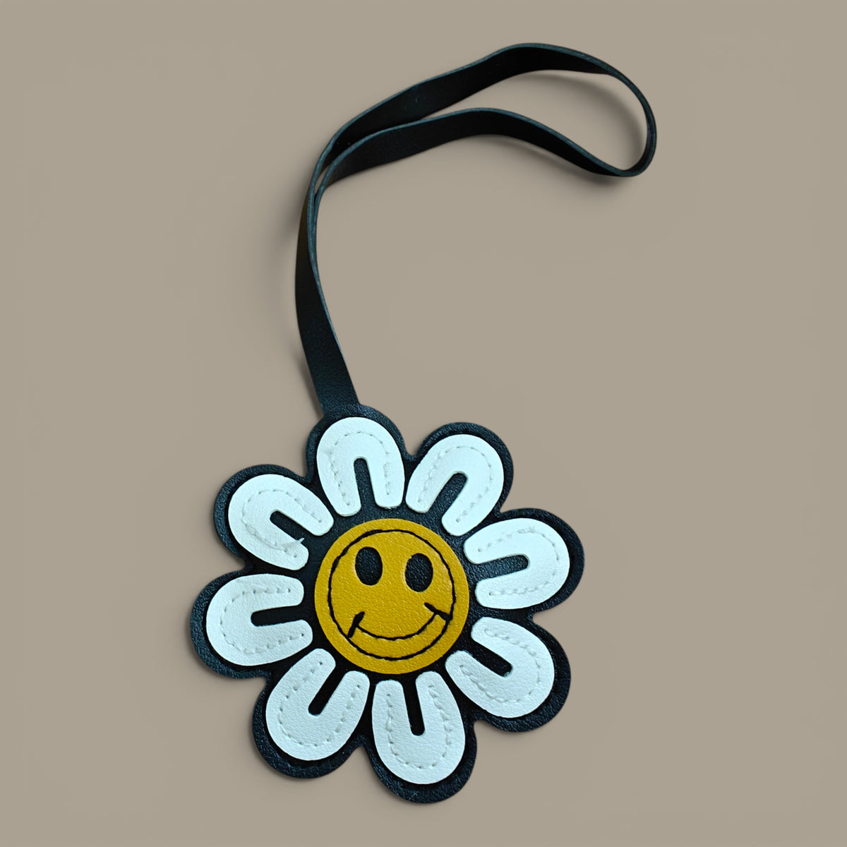 KIU Happy Flower Bag Charm