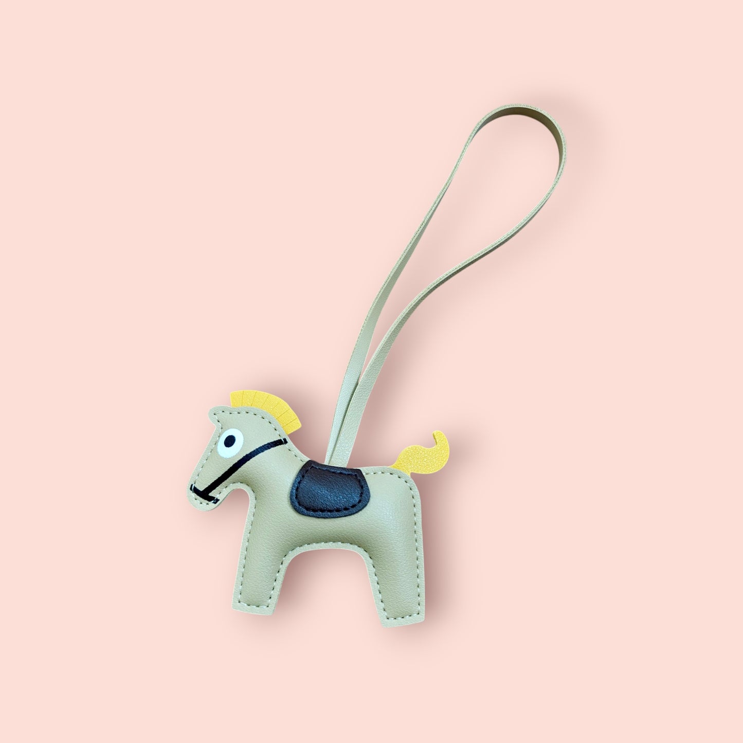 KIU Queen's Horse Bag Charm